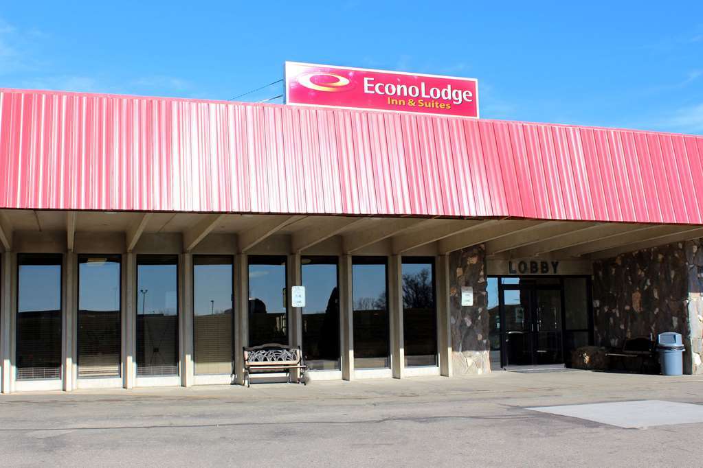 Econo Lodge Inn & Suites Brookings Exterior photo